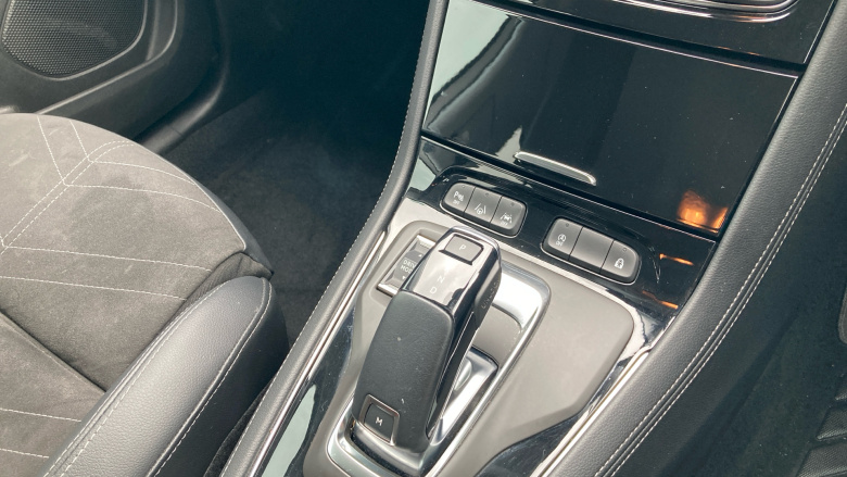 Vauxhall Grandland 1.5 Turbo D Ultimate 5dr Auto Diesel Hatchback